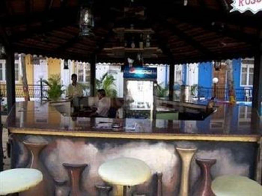 Alor Holiday Resort Calangute Luaran gambar