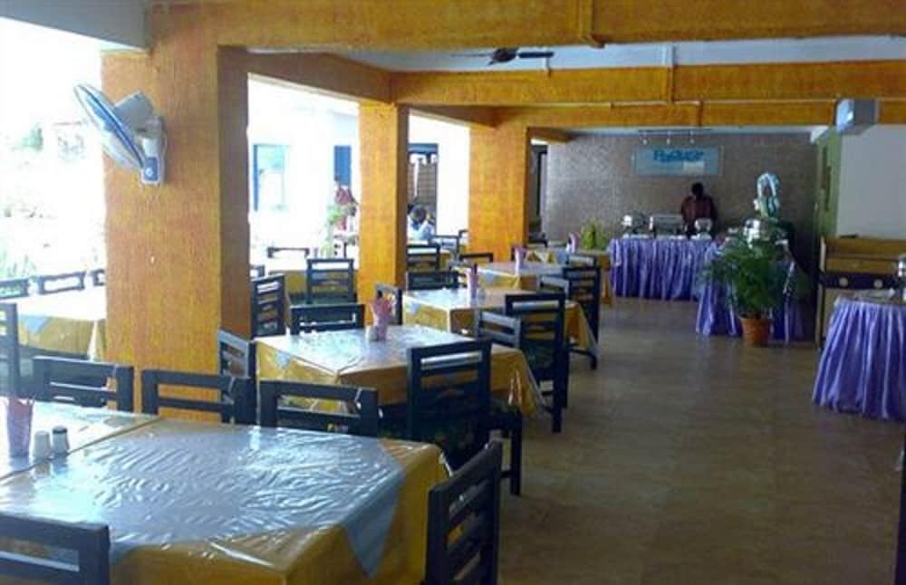 Alor Holiday Resort Calangute Luaran gambar
