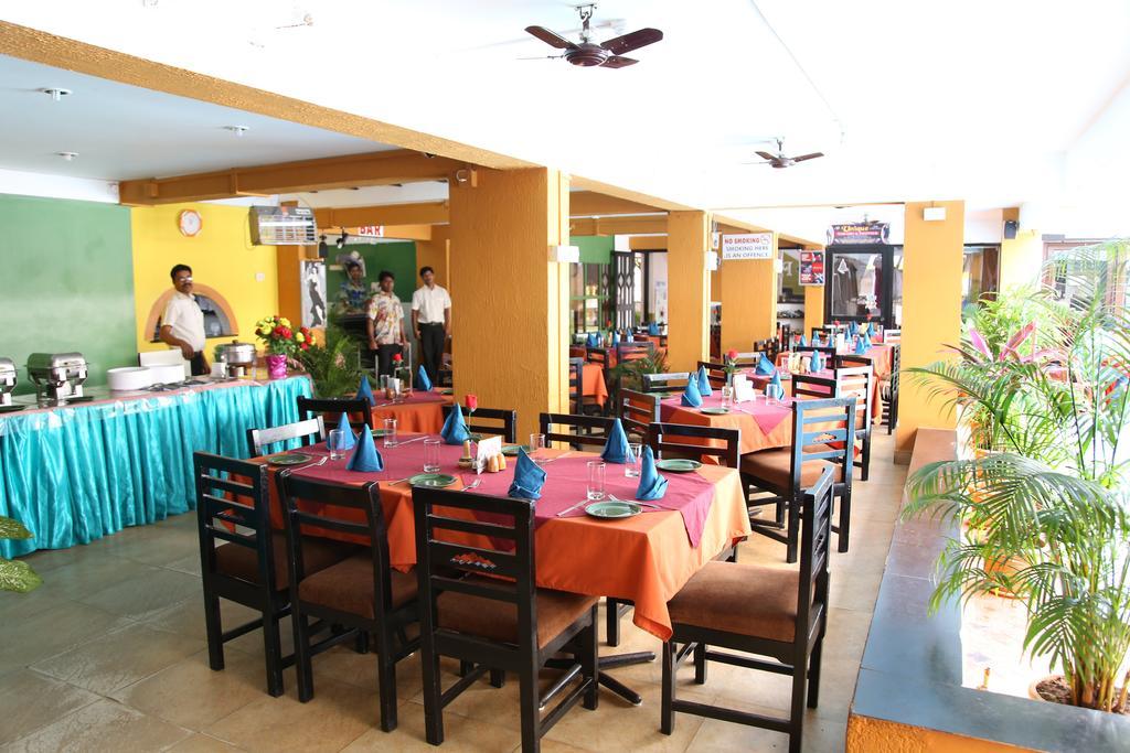 Alor Holiday Resort Calangute Luaran gambar