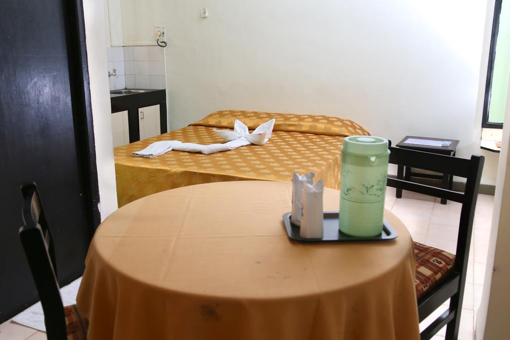 Alor Holiday Resort Calangute Luaran gambar
