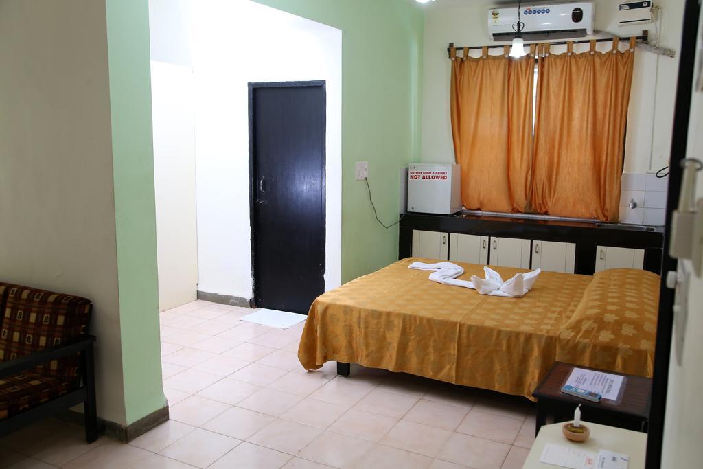 Alor Holiday Resort Calangute Luaran gambar