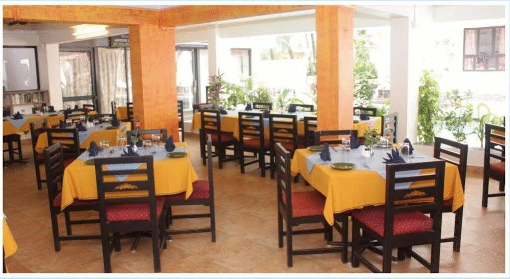Alor Holiday Resort Calangute Luaran gambar